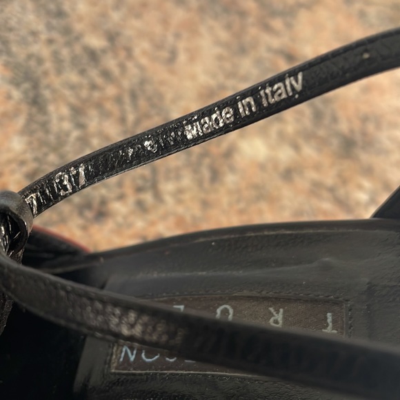 LAMBERTSON TRUEX Leather T - Strap Heels - Picture 6 of 9